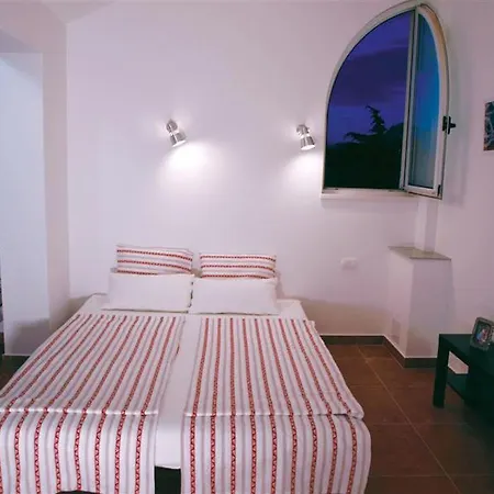 Apartments Issa Makarska Room photo