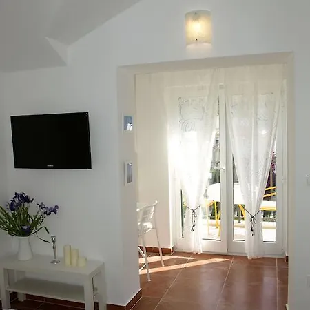 Apartments Issa Makarska Room photo
