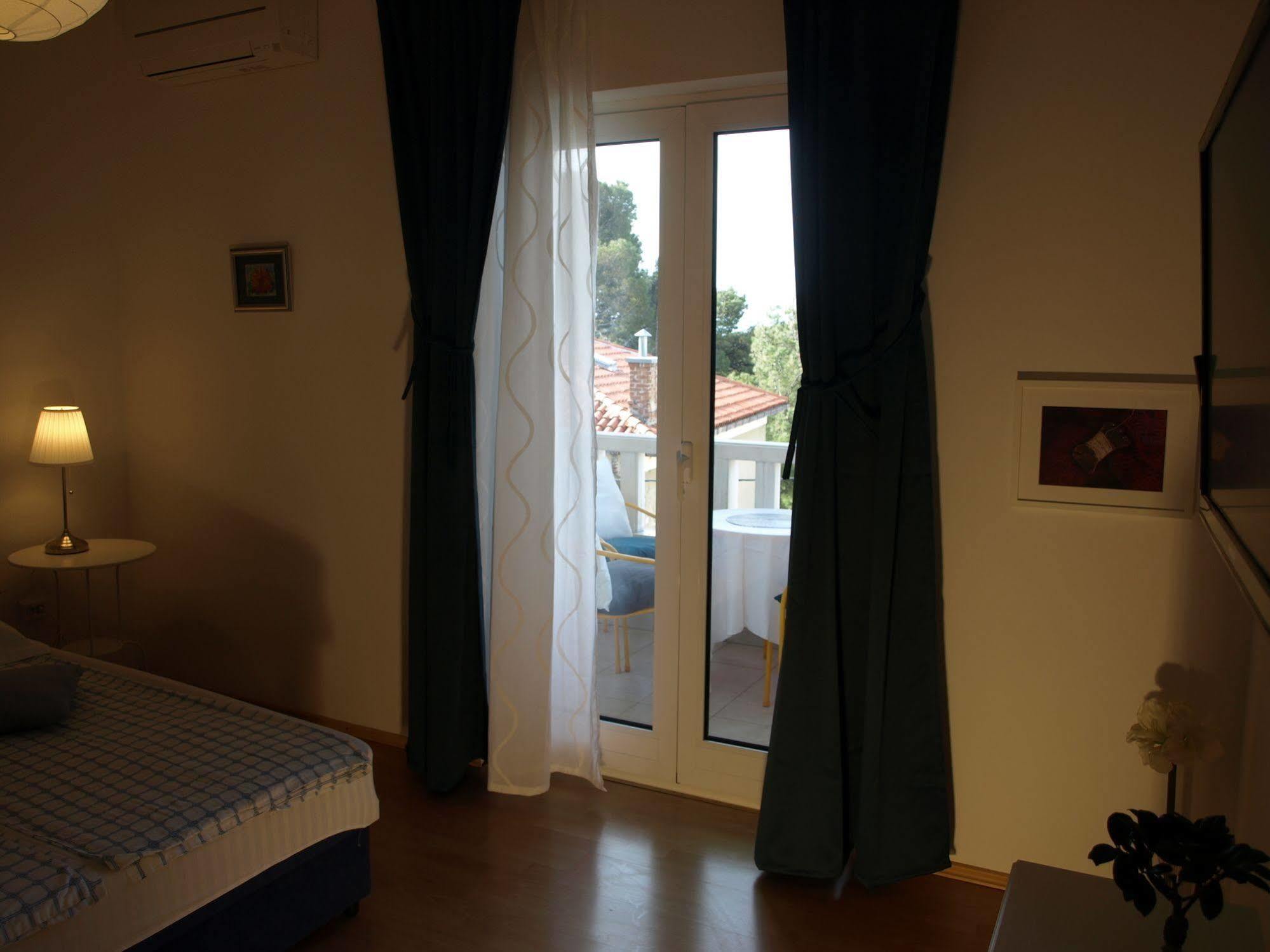 Apartment Issa Makarska